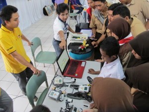 pameran pendidikan-teknologi-robotik-anak bangsa mencintai dan memiliki daerahnya-sai-sekolah anak indonesia