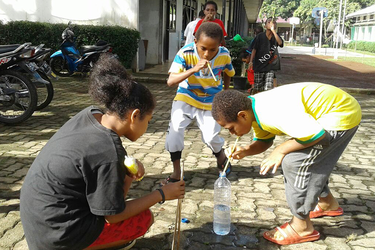mosa-sai-sekolah anak indonesai-papau-games